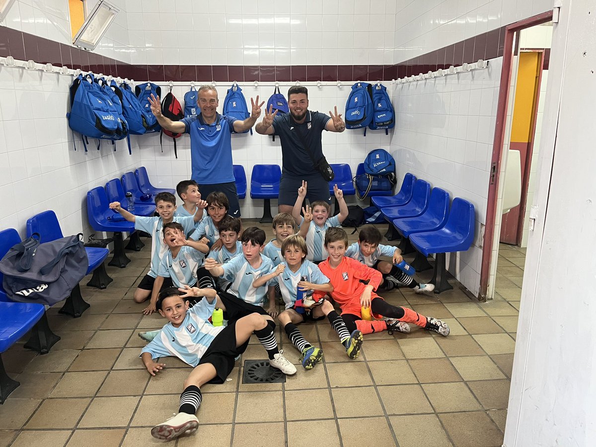 don_bosco_cf's tweet photo. ⚔️Benjamín B 🆚 Villafranca
🏆3 Andaluza 
✅4-3
Que grandes sois equipo! Gran trabajo💪🏻
#DBCF
#SanLorenzo https://t.co/Izi68EiWdw