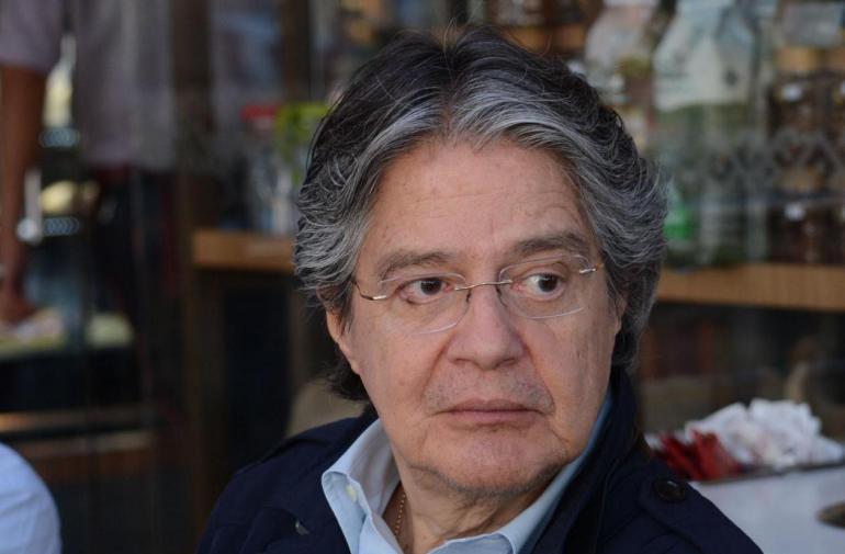 #EleccionesAnticipadasYa

Solamente puedes escoger a uno:
¿Quién debe ser botado de la Presidencia?

❤️Santi
🔁Lasso