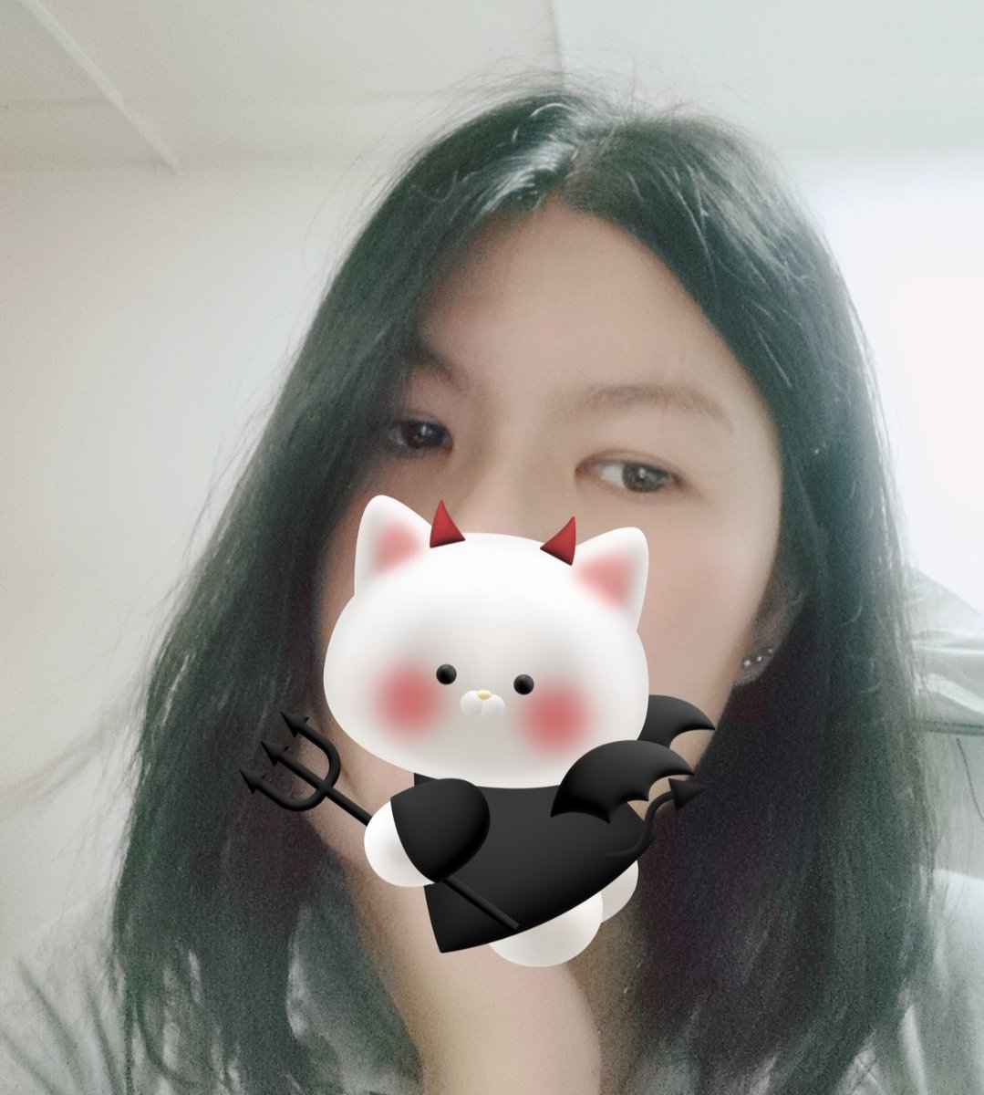 Irene T 💋 tweet media