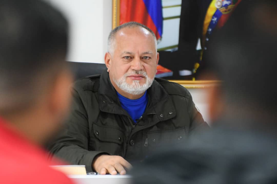 #LoDijo 📝

"El Partido Socialista Unido de Venezuela fue hecho para ser vocero de nuestro pueblo", Diosdado Cabello. 

<a href="/dcabellor/">Diosdado Cabello R</a> 
#DuroContraLaCorrupción