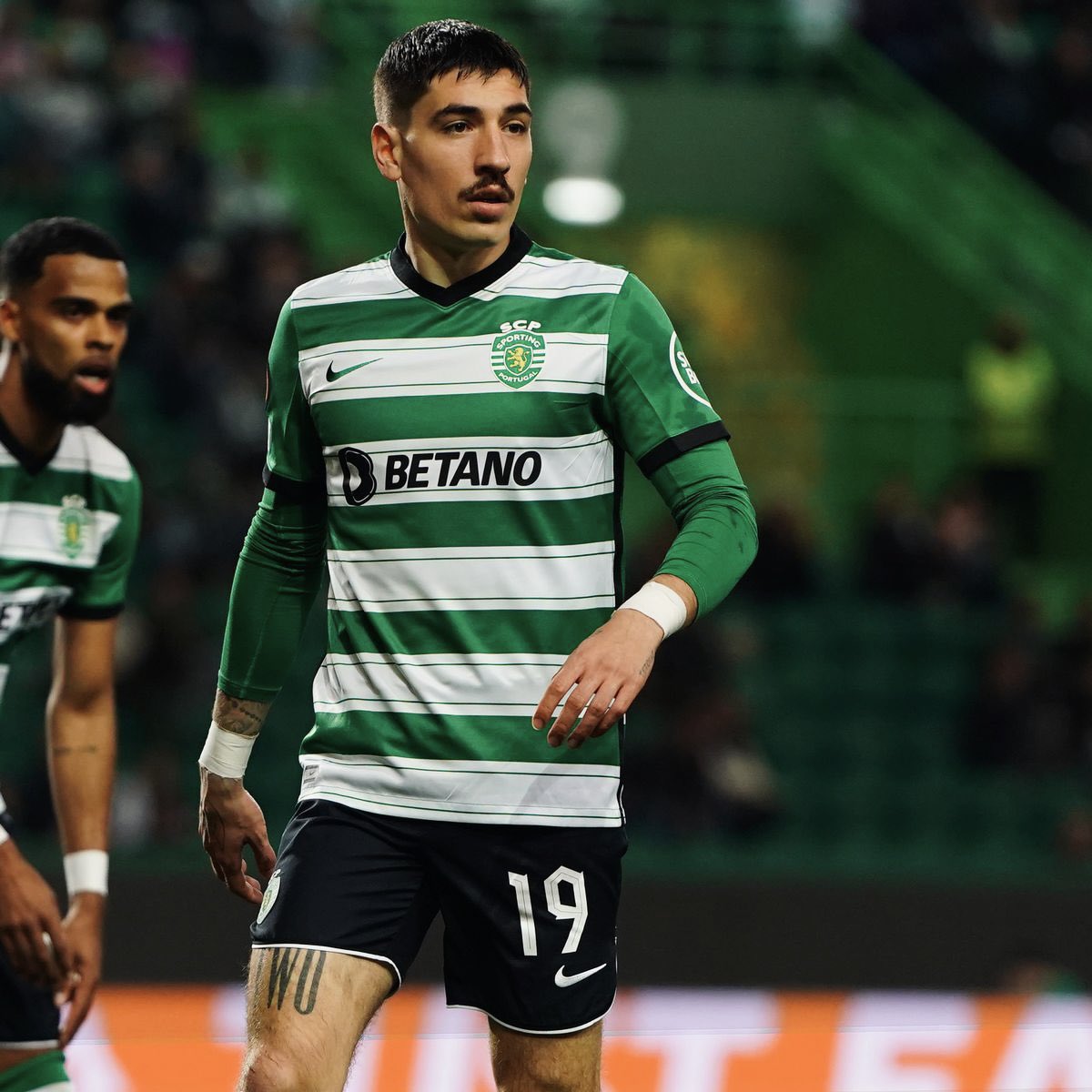 FutebolCulture's tweet photo. According to multiple sources in Portugal and abroad Sporting CP is looking to cut ties with Héctor Bellerín after just half a season. @FabrizioRomano is reporting that he is set to reunite with Real Betis in Spain.
(part 1/4)… https://t.co/pLohG0EA9W