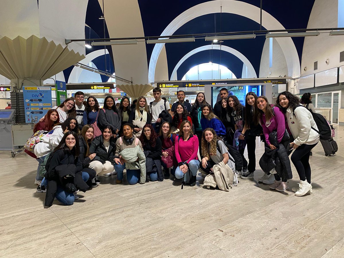 IES Marqués Comares tweet media