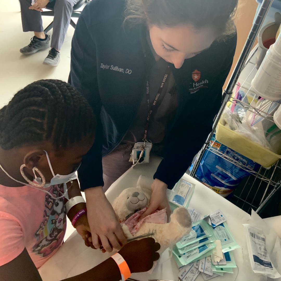 UnivHealthSA's tweet photo. Teddy bears need help, too! Thanks to the #ChildLife team and the @UTHSASurgRes for setting up a Teddy Bear Clinic for our pediatric patients 💙

#peditricpatients #teddybearclinic #uthsa https://t.co/d4SqPAqL8D