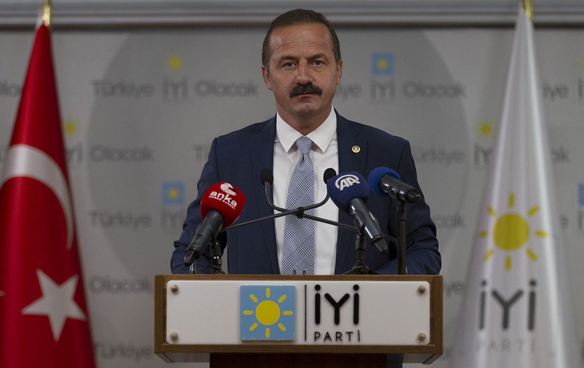 r_zelyut's tweet photo. Sözcü TV'de söylediklerim doğru çıktı:
Yavuz Ağıralioğlu, Saray'ın operasyonu...
5'li Çete, Kılıçdaroğlu'na karşı devrede.
Milyon dolarlar saçılıyor.
Çok İnce işler dönüyor. https://t.co/B2zjmwWWsj