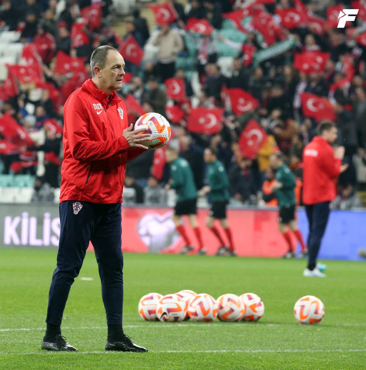 fanatikcomtr's tweet photo. 👀 Hırvatistan Milli Takımı'nın kaleci antrenörü, tanıdık bir isim #Mrmic https://t.co/HU62HxpvwX