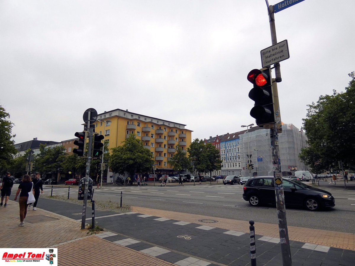 AmpelTomiDe's tweet photo. Dambach LSA "Holtenauer Str./ Knooper Weg" Kiel
Mehr auf https://t.co/pmocAdqsrT 🚦
#ampel #ampelanlage #lichtsignalanlage #trafficlight #verkeerslicht #trafiklys #trafikljus #trafikklys #liikennevalo #sygnalizacjaświetlna #feudecirculation #dambach #swarcotrafficsystems #kiel https://t.co/EhsczBo4Mp