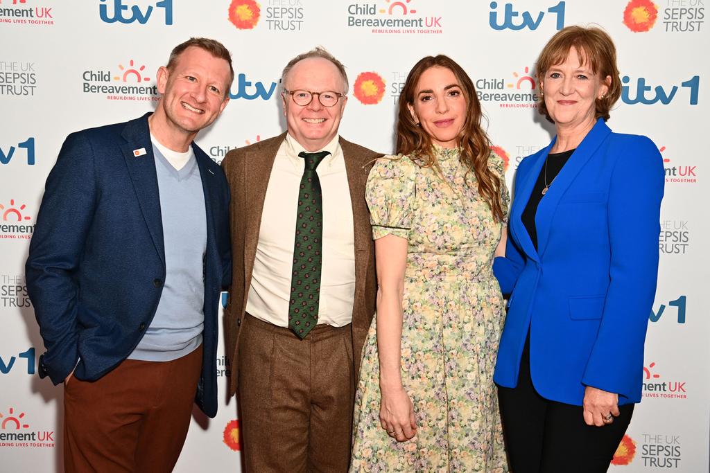 cbukhelp's tweet photo. Thank you to @jason__watkins and @clarabetsy for hosting a private preview of their @ITV documentary in memory of their daughter Maudie, raising awareness of their charities @UKSepsisTrust and @cbukhelp

Pictured: Dr Ron Daniels, Jason Watkins, Clara Francis, Ann Chalmers https://t.co/YMNNMAs0Tg