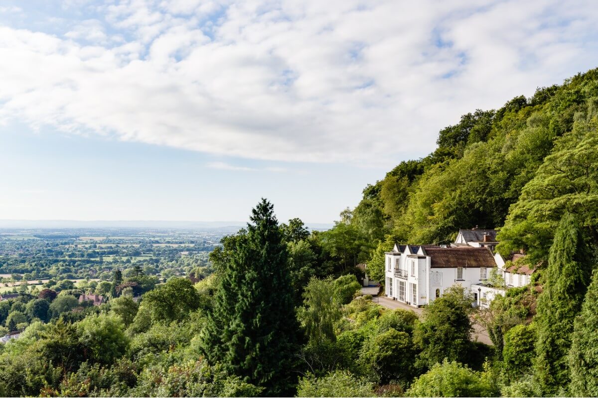 TheMalvernsTIC's tweet image. Worcestershire's annual Tourism Awards were an incredible success for businesses from across The Malverns, winning a whopping 6 out of 13 awards 🏆

Congratulations to our winners!

Find them all here 👉 visitthemalverns.org/blog/malvern-s…

#visithemalverns #stayhere #springbreaks