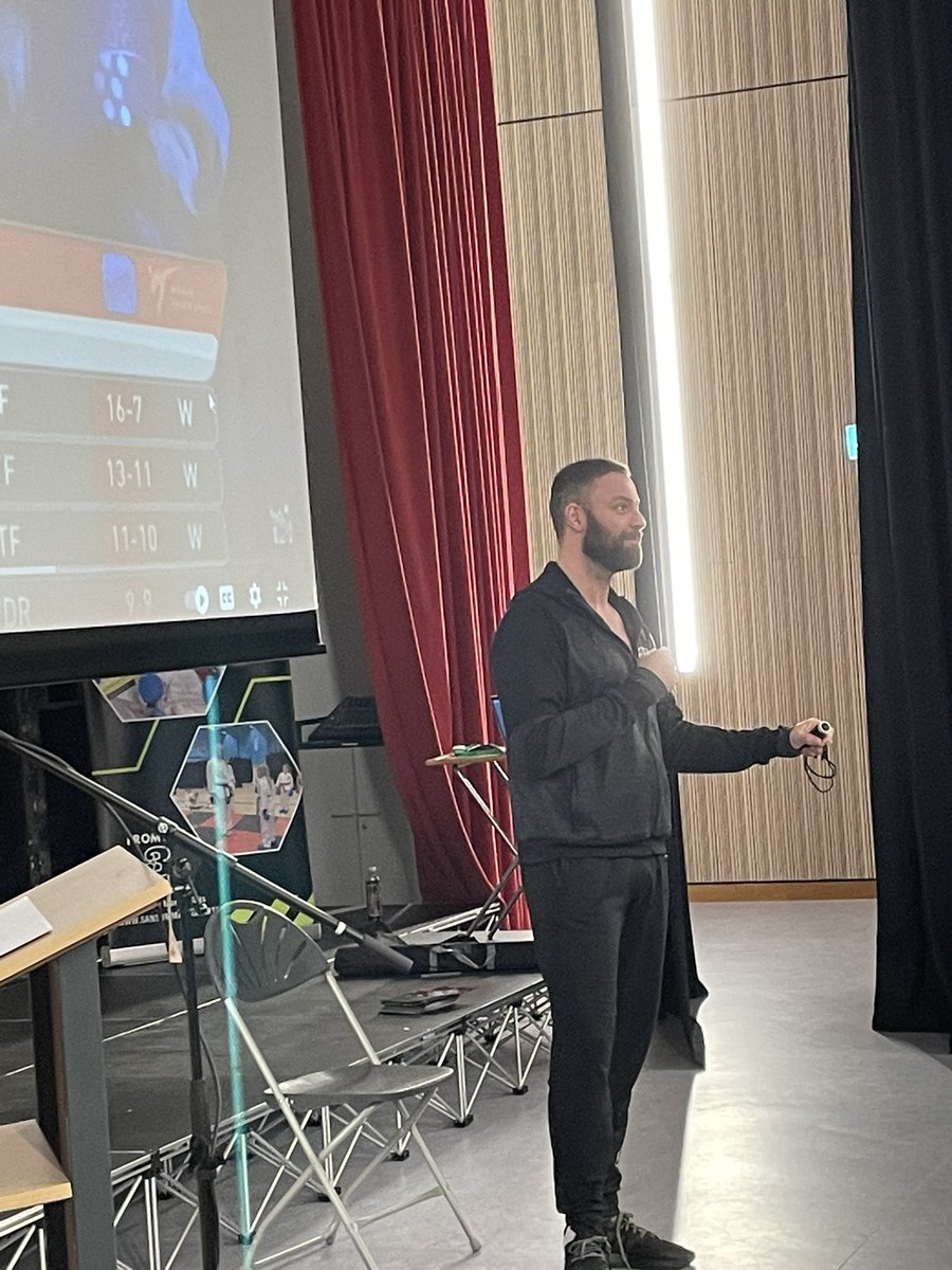 A treat for our S1 - S3 pupils.  An inspirational talk with Olympian Damon Sansum! #resilience #growthmindset @LossieHigh <a href="/LhsWellbeing/">Lossie High Health and Wellbeing</a>