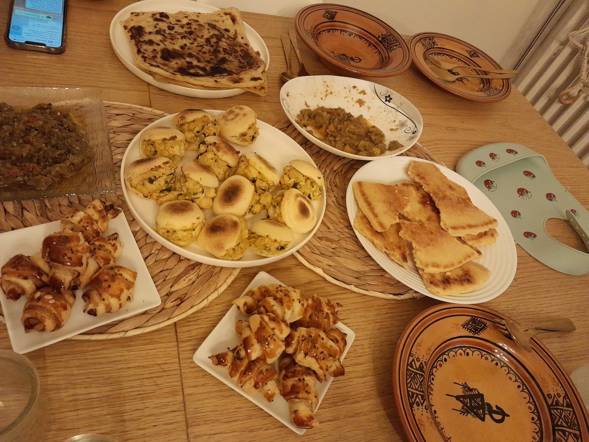 FatiKane27's tweet photo. Saha Ftourkoum 🤤 #chorba #Ramadan2023 https://t.co/Ue1li9M8Q3