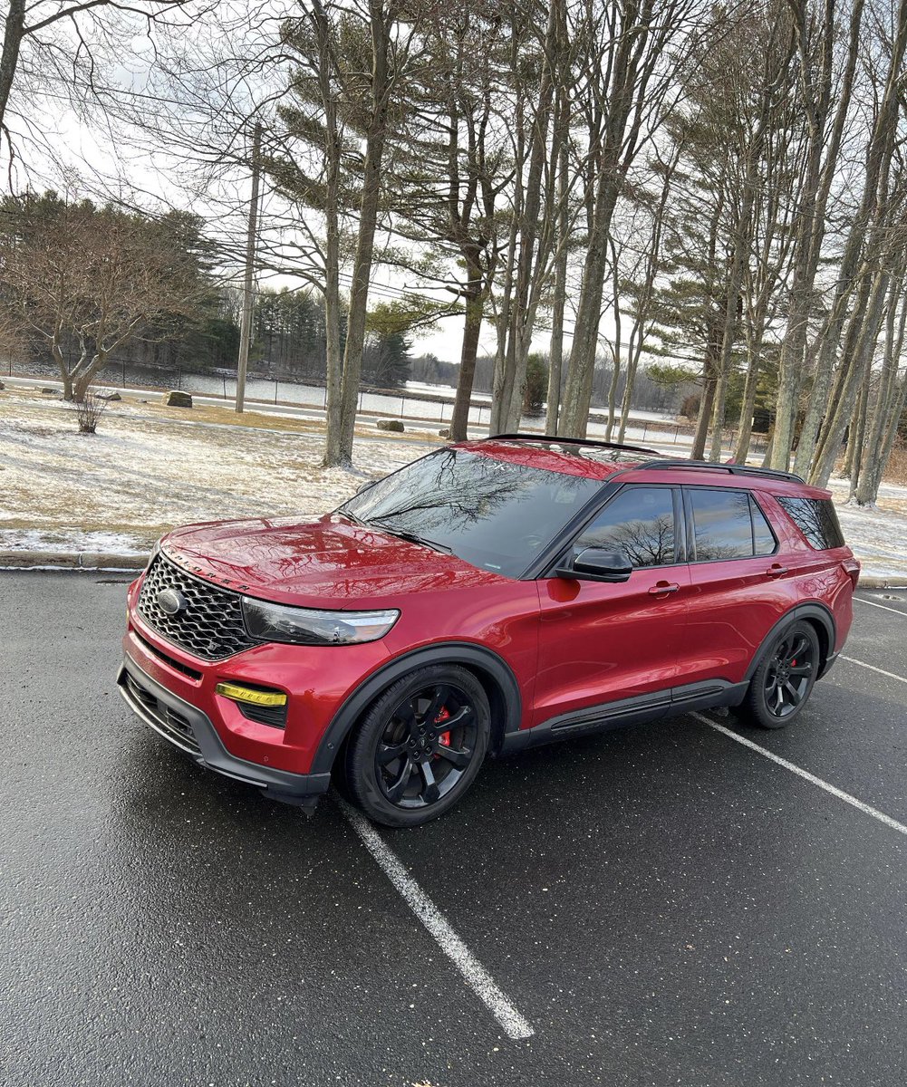 FittedVisions's tweet photo. We love slamming Explorers on @FVSuspension1 https://t.co/BFC7uGvgct