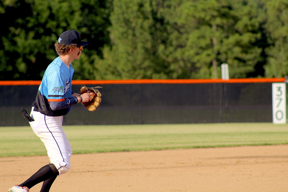 ONSLBaseball's tweet image. 52 DAYS. Fifty-two days. 5️⃣2️⃣ days until warmer weather, fresh cut grass, new uniforms, ballpark hot dogs, cold beer (for some of us), home runs, strike outs, and ALL the things that make it SUMMER BALL SEASON. Who's ready?

#boysofsummer #summerbaseball