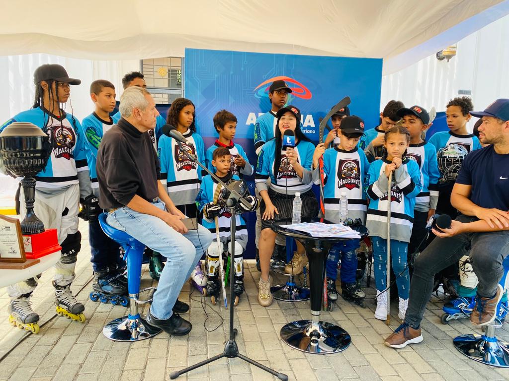 #EnFotos | Así se llevó a cabo, la primera Parada Radial del 2023, con la presencia de la Gob. <a href="/Soykarinacarpio/">Karina Carpio</a> desde la Plaza Bolívar de Maracay 

<a href="/NicolasMaduro/">Nicolás Maduro</a>
<a href="/delcyrodriguezv/">Delcy Rodríguez</a>
<a href="/dcabellor/">Diosdado Cabello R</a>
<a href="/Telearagua/">TELEARAGUA</a>
<a href="/99Punto5/">Aragüeña 99.5 FM</a>
<a href="/Ciudadmcyofic/">Ciudad MCY Oficial</a>

#Aragua
#AraguaReverdece
#DuroContraLaCorrución