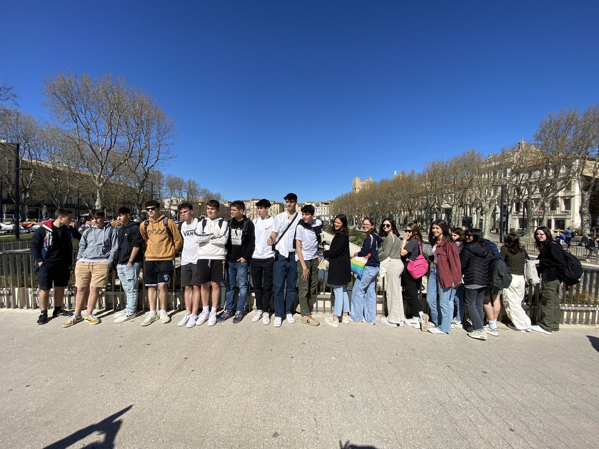 epiasabadell's tweet photo. de la República..., Un dia ple d'història, d'art i cultura. Però sobretot compartint la jornada amb el grup.
#2NBATXPIASABADELL https://t.co/QeZvvOoCvP