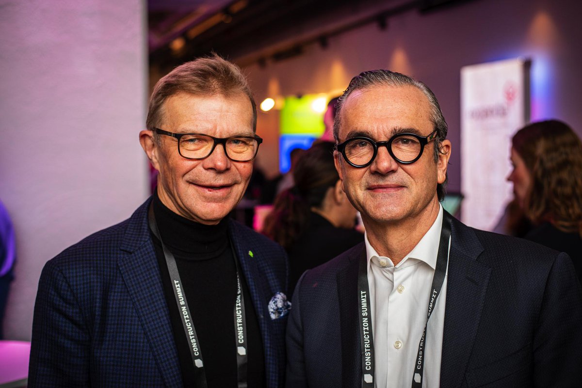 "Vi ser en svag nedgång som beror på att bostadsbyggandet viker. Jag ser dock möjligheter i klimatfrågan." 

Läs <a href="/OlaMnsson/">Ola Månsson</a> kommentera konjunkturläget på #constructionsummit

byggindustrin.se/affarer-och-sa… <a href="/byggindustrin/">Byggindustrin</a>