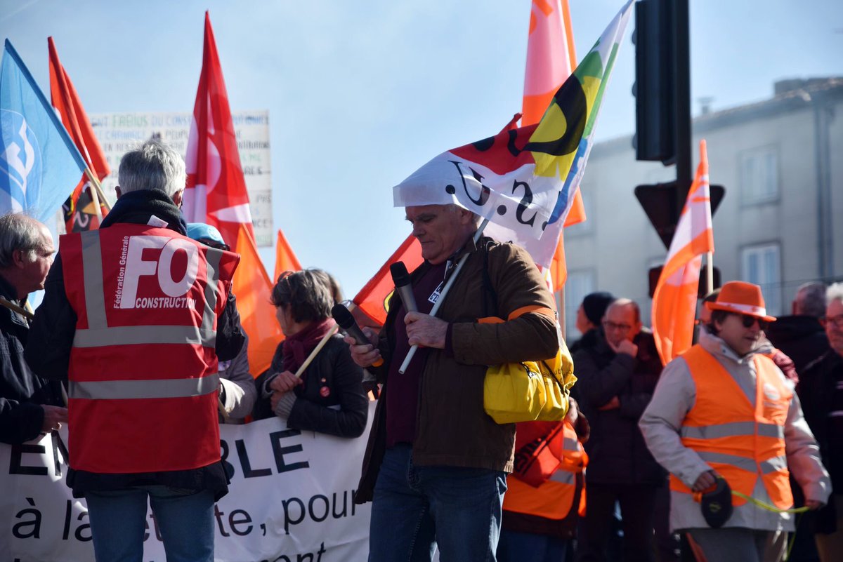 PdeChampsPhoto's tweet photo. Manif contre la réforme des retraites. Angoulême, Charente. 28/03/2023
#greve28mars #Manif28Mars #Manifestations28mars #angouleme #charente #reportage #photoreportage #photograghy #photographer #France #Macron https://t.co/GlP8q02Vka