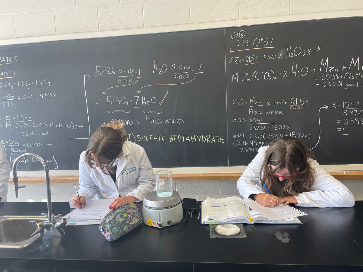 MsENicoletti's tweet photo. SCH3U students determining the Chemical Formula of a Hydrate. @HNMCS @MsENicoletti https://t.co/iWP9scQYBY