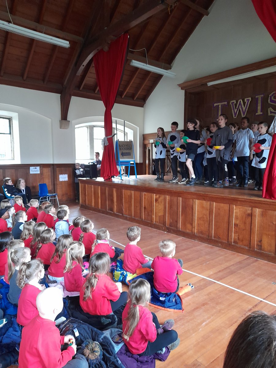 Huge congratulations to the Primary 5 and 6 children for putting on such an amazing show - Twist!  Primary 1 thoroughly enjoyed it.  Well done!👏👏@ratho_primary