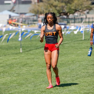 EboneeNation14's tweet photo. #NewProfilePic https://t.co/GTbY8XlzPE