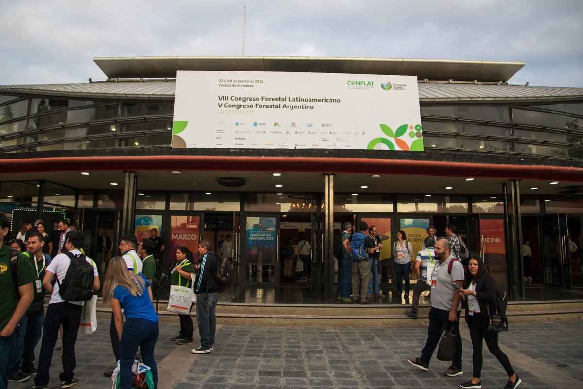 prensamisiones's tweet photo. Inició en Mendoza el Congreso Forestal Argentino y Latinoamericano https://t.co/dgwHtGpz38 #Conflat https://t.co/3YXx8C4sbD