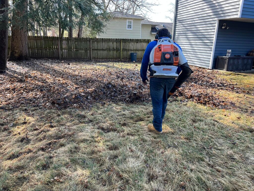 SquadMinion's tweet photo. We are out doing spring cleanups message us for a quote https://t.co/5MoZvTZMub