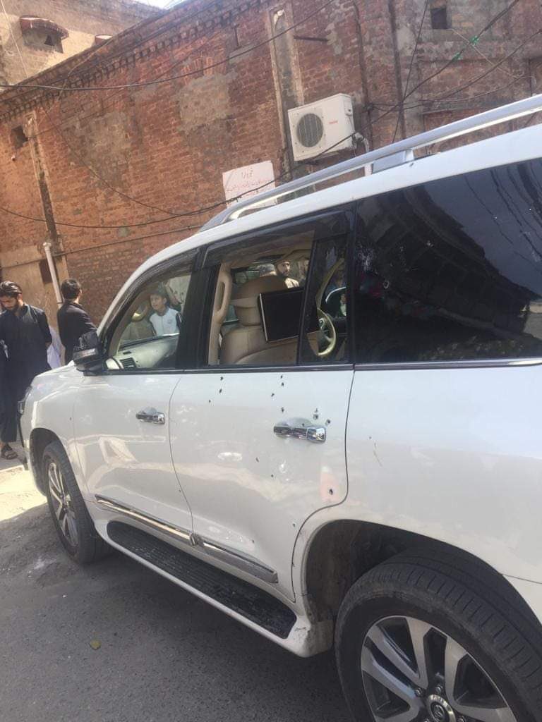 راولپنڈی صدر آدم جی روڈ پر فائرنگ تراڑکھل سے تعلق رکھنے والے پراپرٹی ڈیلر سردار اعظم اور انکا ساتھی جاں بحق،یاد رہے کہ یہ 6 مہینے کے اندر 20 واں  ریاست جموں و کشمیر کے باشندے کا قتل ہے خاموش رہیں گے تو ایسے ہی مارے جائیں گے ،  کیا  جموں کشمیریوں کی جان کی کوئی قیمت نہیں ہے 🤔