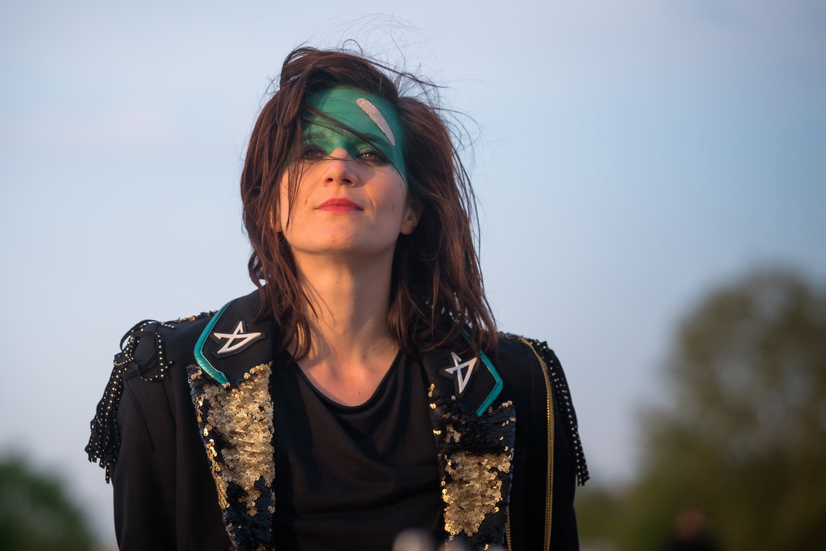 GeneralePery's tweet photo. « Propulsons les femmes sur le devant de la scène ! »
C’est la mission de @Les_Aliennes et on pouvait pas rêver mieux comme cause pour ouvrir la saison des lives de #GénéralePery. À jeudi👽👾🛸+ d’infos : https://t.co/q52ACEoqEg #lesaliennes  #fgobarbara #feminisme #girlpower https://t.co/RmOYMXYaWy