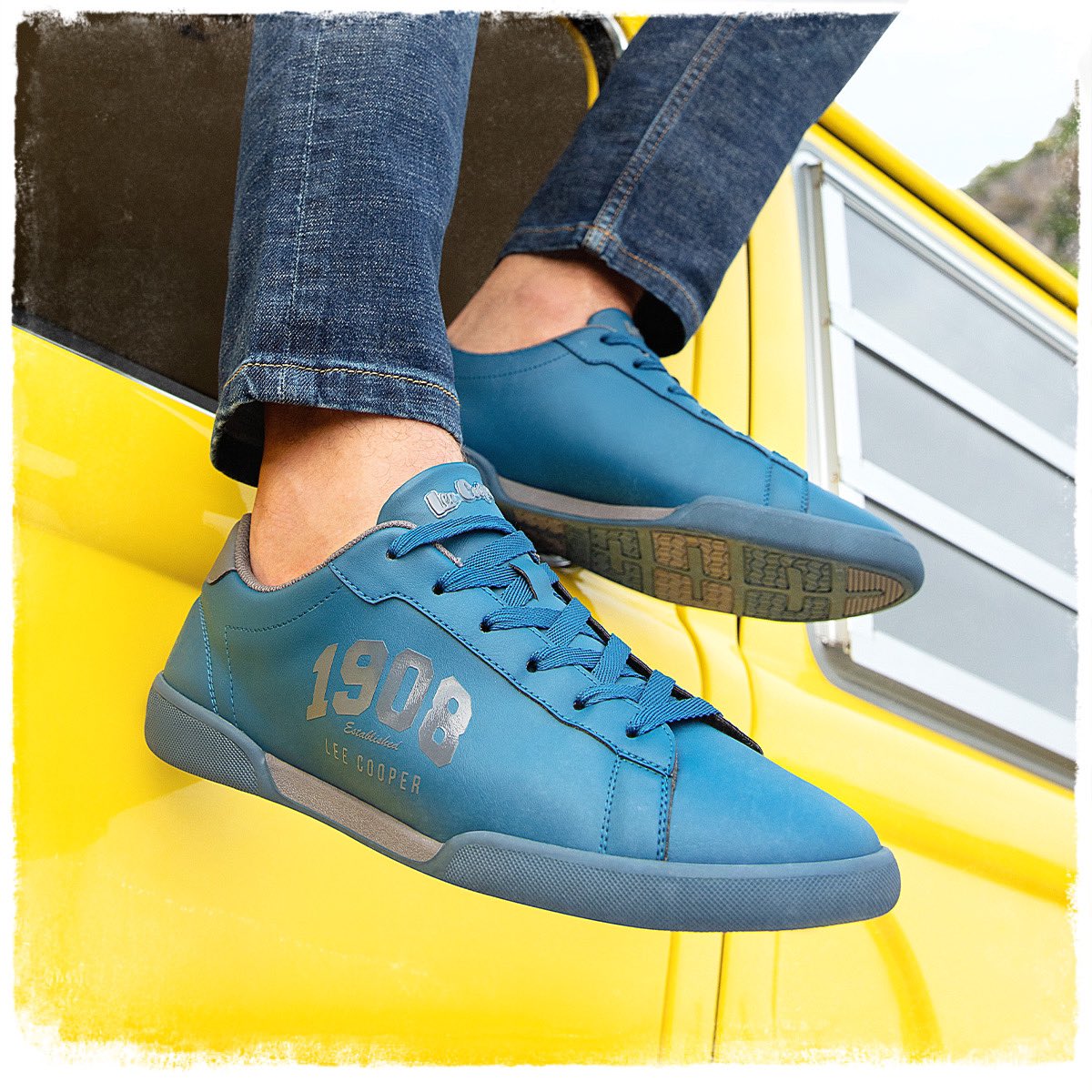LeeCooperIn's tweet photo. We’re making Tuesday blues a thing… A good thing.
Join in the blues with our latest collection. 
#SpringSummer23 #LifeIsOutThere https://t.co/Bgp8jAq7Bz