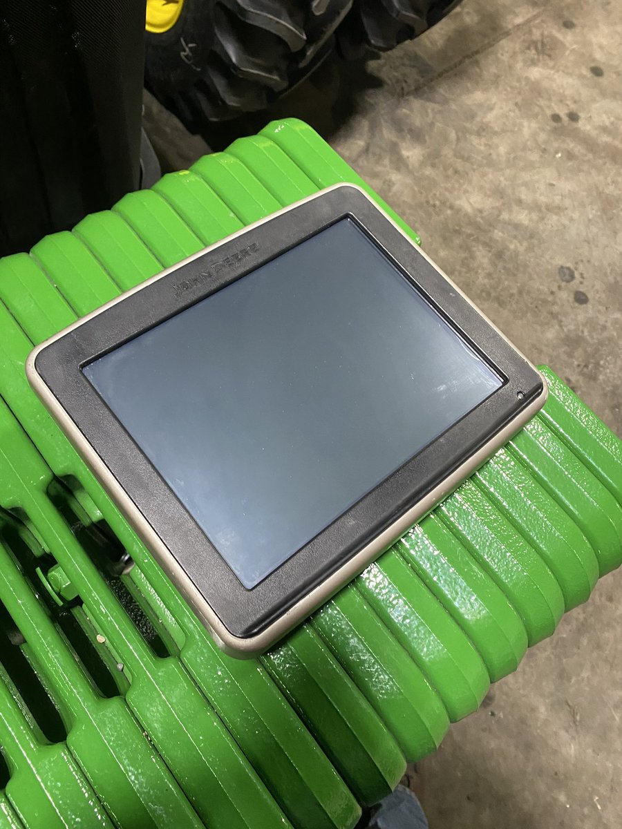 We have 10 John Deere Starfire 3000 recievers and 9 John deere 2630 display monitors for sale and can be shipped immediately. #AgTwitter <a href="/JohnDeere/">John Deere USA</a> #gps #forsale please RT. Thanks!! Dm me for the contact info.