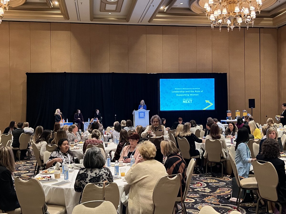 kmpOConnor's tweet photo. Another full house at #CBALIVE for the annual Women’s Networking Breakfast! Thanks as always to our premiere sponsor @fiserv for organizing! https://t.co/R1NiTxJjRW