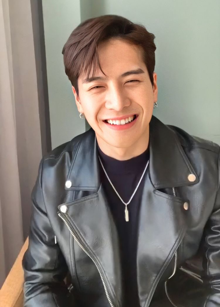 Fallinlove_CYJ's tweet photo. @oneoneigot7 𝘏𝘢𝘱𝘱𝘺 𝘉𝘪𝘳𝘵𝘩𝘥𝘢𝘺 𝘗'𝘫𝘢𝘤𝘬 เหนือเมนที่รักของนูน่างับ 🌙👑#MAGICMANJacksonDay #hbdjacksonwang #JacksonWang https://t.co/vK6gxhiTwl
