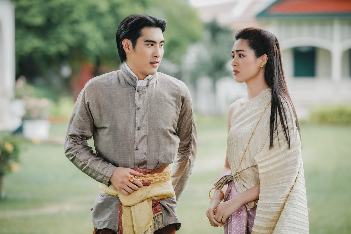 SonixBoom2013's tweet photo. คู่นี้มีอะไรในกอไผ่ไหมน้อ #หมอหลวงep3 https://t.co/T17sMYqrFT