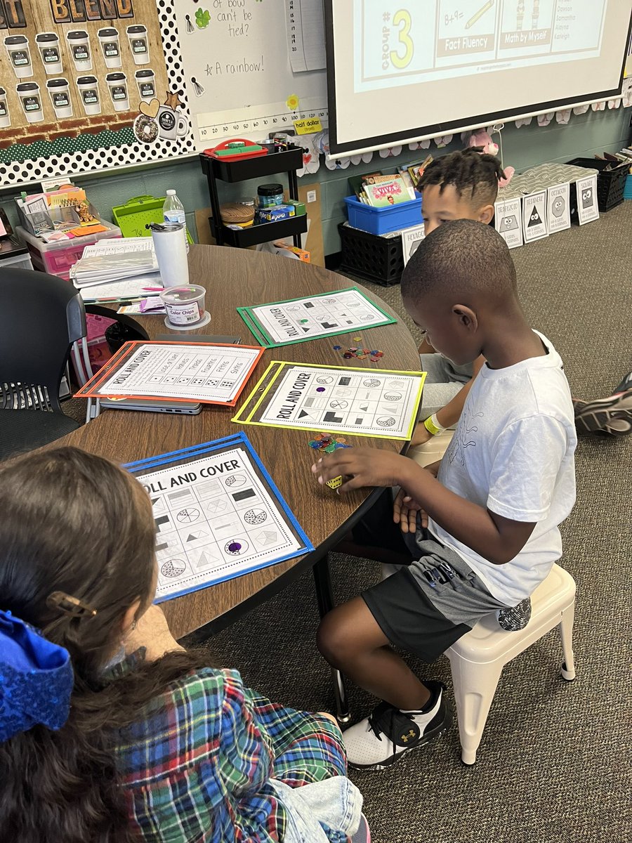 benavideztech1's tweet image. Guided Math Madness—Fraction Roll and Cover for the win! @HumbleISD_LSE @HumbleElemMath #MarchMathMadness