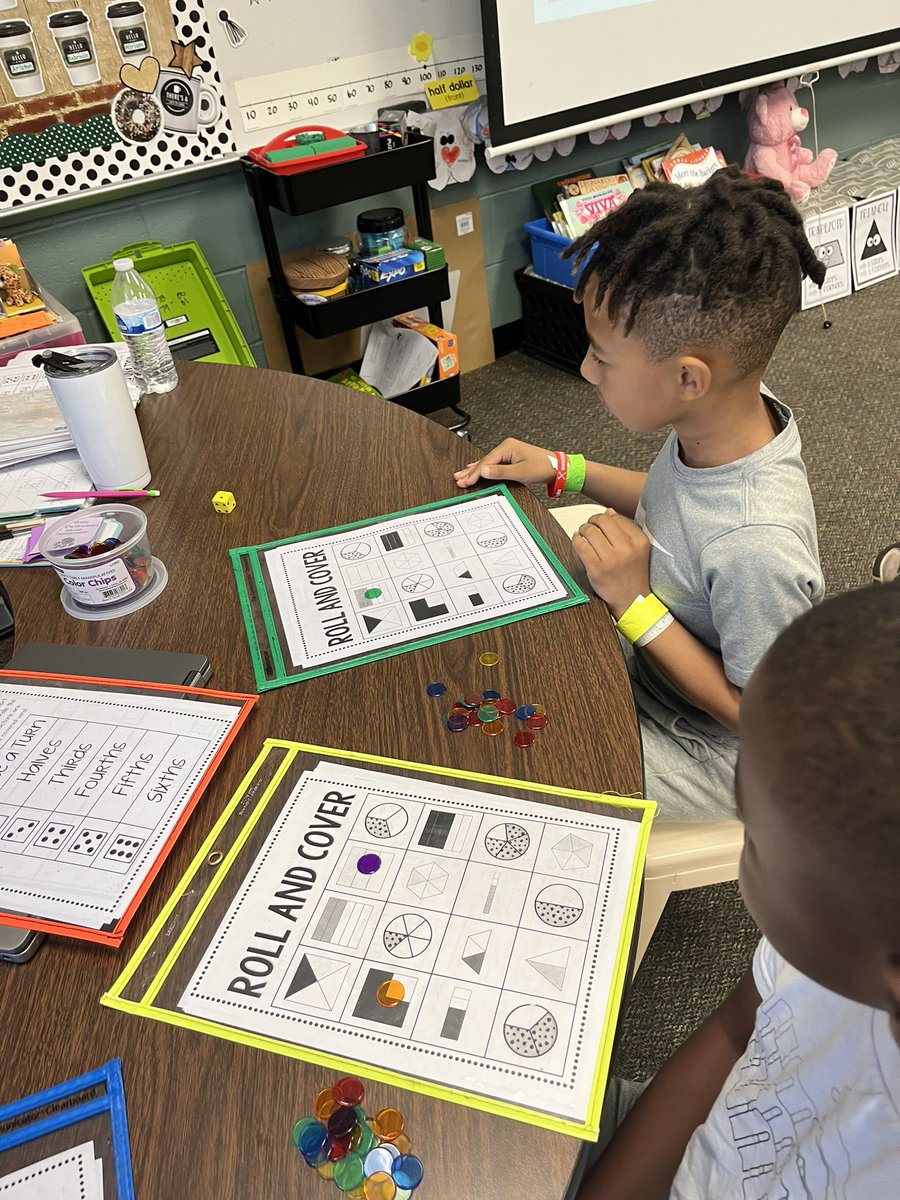 benavideztech1's tweet image. Guided Math Madness—Fraction Roll and Cover for the win! @HumbleISD_LSE @HumbleElemMath #MarchMathMadness