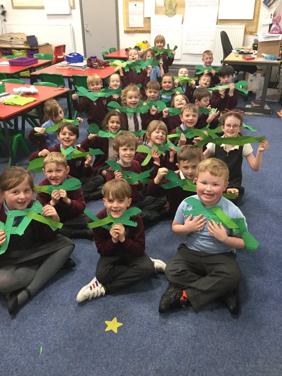 EllisonPrimary's tweet image. 2D have loved making their moving crocodiles in DT today. They have promised that their Enormous Crocodiles won’t try to eat any children! #ellisondt #RoaldDahl #enormouscrocodile