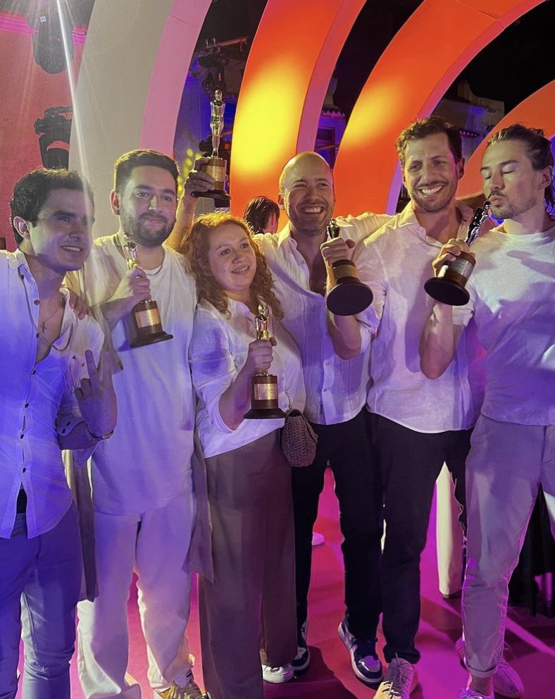 La Sinfonía de los Bichos raros en su noche, celebrando lo que somos, lo que hicimos y lo que haremos. 
<a href="/diptongostudio/">Diptongo Media Group</a>