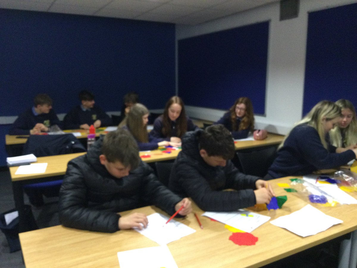 Disgyblion Bl 9 wedi mwynhau yn y gynhadledd Mathemateg yw eich Dyfodol ym Mhrifysgol Bangor heddiw gan yr @RhGMBC_FMSPW