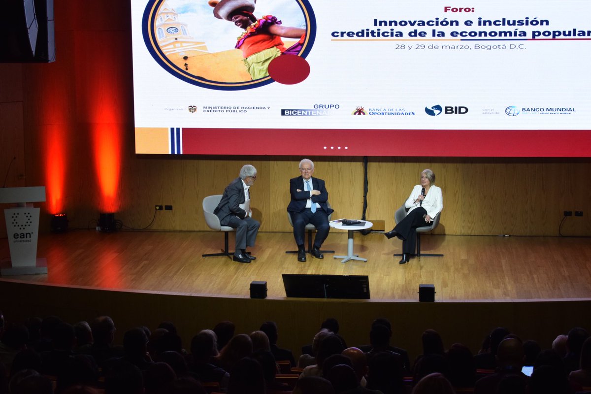 Asomicrofinanza's tweet photo. #AEstaHora | Nuestra Pdte. Maria Clara Hoyos, asiste al 'Foro de Innovación e inclusión crediticia para la economía popular' un espacio de diálogo sobre el crecimiento económico, equidad y estabilidad financiera del país, creado por @BOportunidades,@MinHacienda y 
@MinAgricultura https://t.co/YaGQFkNV0E