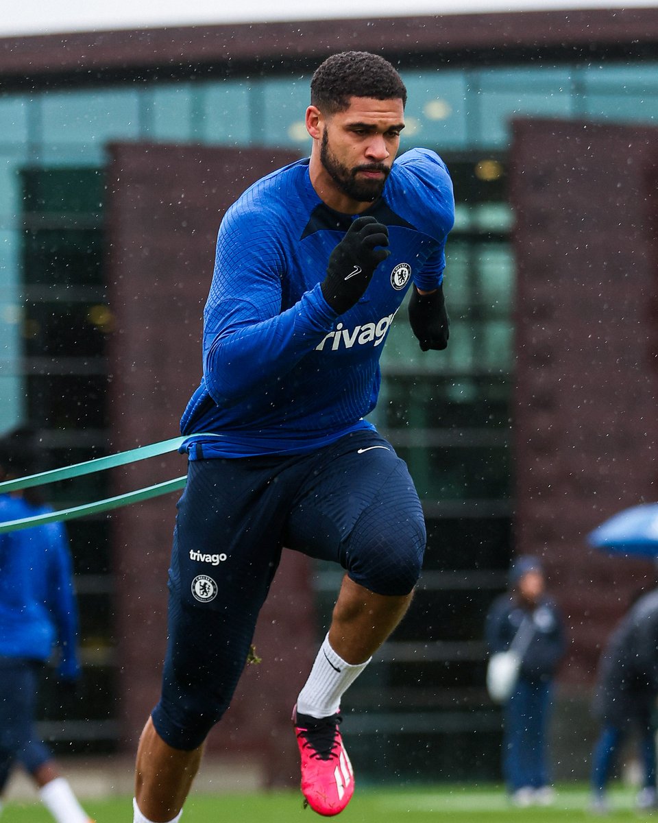 ChelseaFC's tweet photo. Eyes on #CheAvl. 😎 https://t.co/zuIjocEzpd