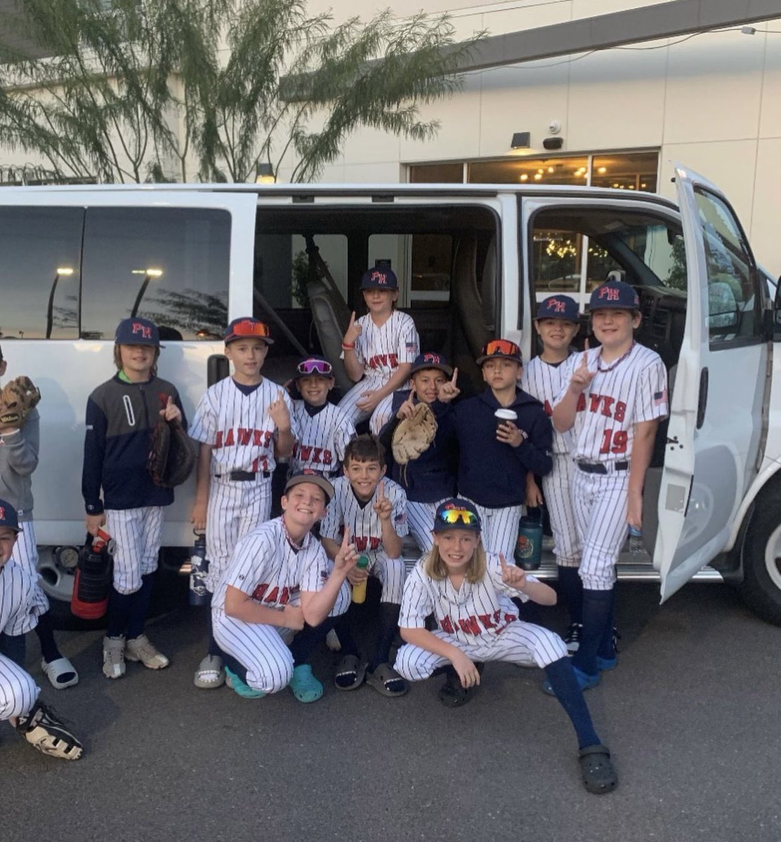phhawksbaseball's tweet photo. What a trip! The 10U tournament team travel to AZ for the spring Arizona championship. Epic weekend for the boys as they battled some tough teams. They played each game with heart and hustle and built an incredible bond that will last a lifetime https://t.co/IfWlLL1bK5