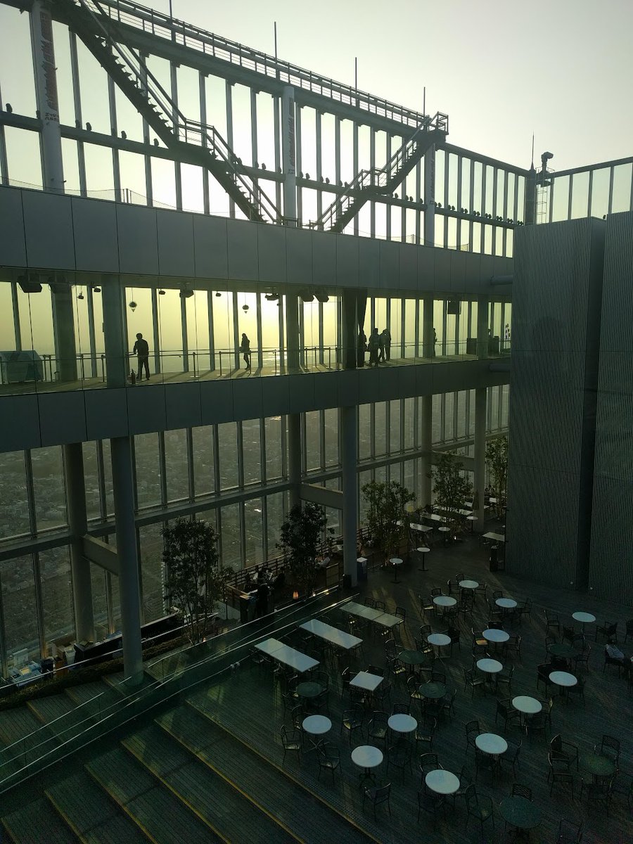dmbtweet's tweet photo. @alderac It's very peaceful. As you're moving with the wind, you don't feel any and it's silent except for the burners. The basket is chest height so it feels completely safe. Unlike standing on the glass floor of the Harukas 300 observatory in Osaka (tying it back to travel in Japan) https://t.co/YtLUd1d7VN