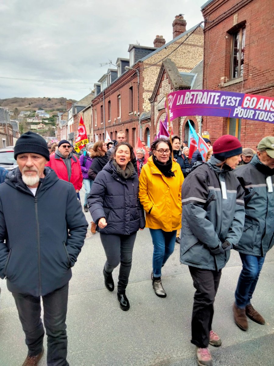 NdieEcologie's tweet photo. 🟢✊ 10ème journée de mobilisation contre la #ReformeDesRetraites 

L'opposition contre ce projet injuste et inutile se poursuivra jusqu'au retrait ! 
#Normandie #greve28mars #manif28mars https://t.co/9EYi6ByHhi