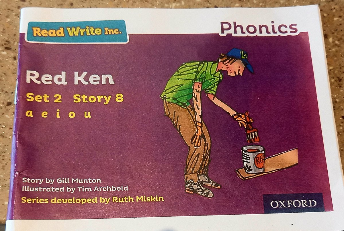 picul's tweet image. Most disappointing read. Illustrations look nothing like him, and it barely touches on the abolition of the GLC.