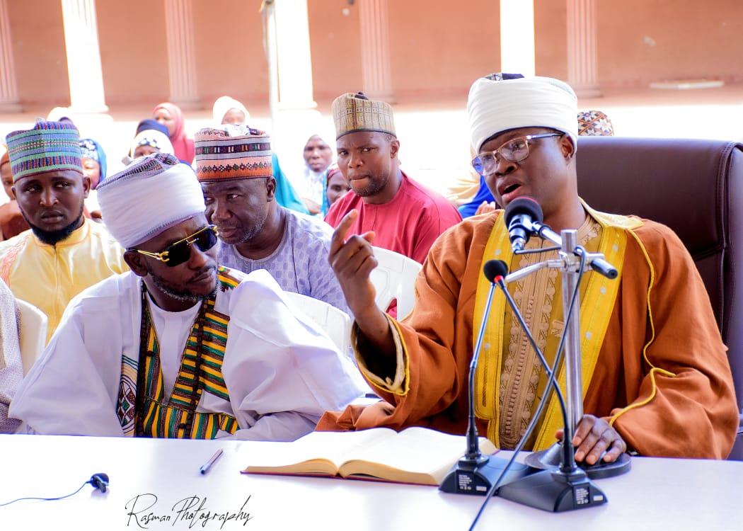 hrmobaolofa1's tweet photo. Ramadan Tafsir 2023 at Olofa's Palace by the Chief Imam of Offa, Sheikh Dr Imam Muhyiddin Salman Husayn Al Imam #Ramadan06 #SurahYunus88 https://t.co/A9ArPlUv8M