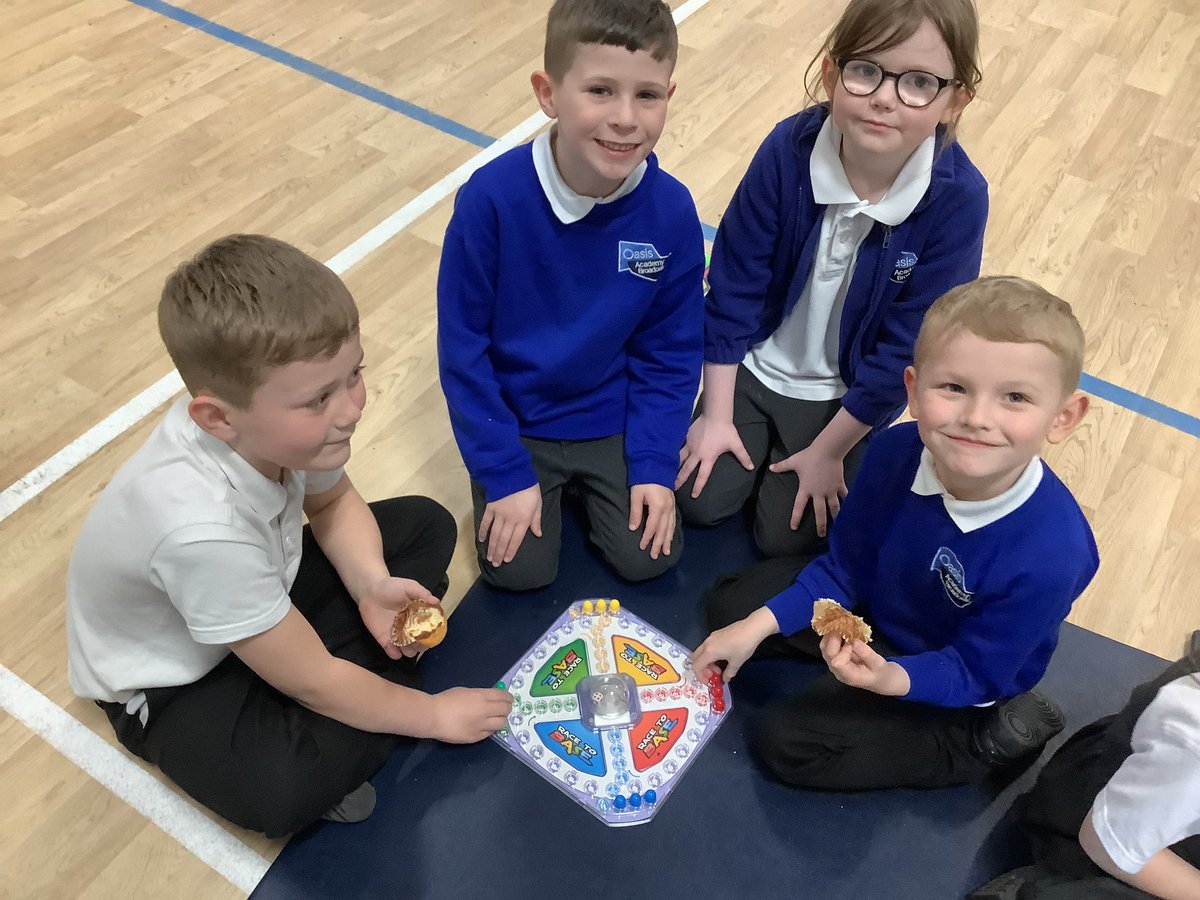 OABroadoak's tweet photo. Some fantastic pictures from our year 2, cake and chat change maker session. The children had so much for talking to different people, playing games and eating cake. #Y2 #GlobalGoals #2AD #KS1 #EYFS https://t.co/pmov1Q1m5K