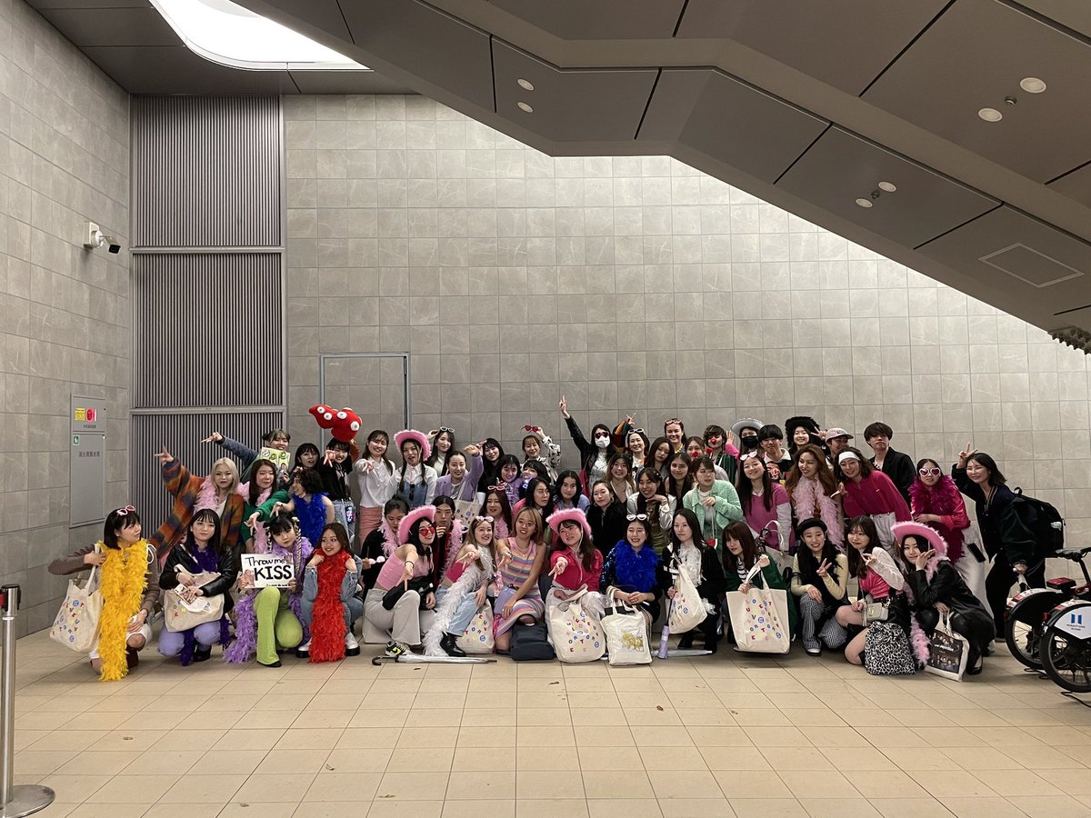 HS_RP_9908's tweet photo. Twitterで話した人も現地で仲良くなった人もみんなコミュ力おばけのいい人ばっかで幸せ空間だった💖❤️‍🔥
 #LoveOnTourJapan https://t.co/PlA7ROUSno