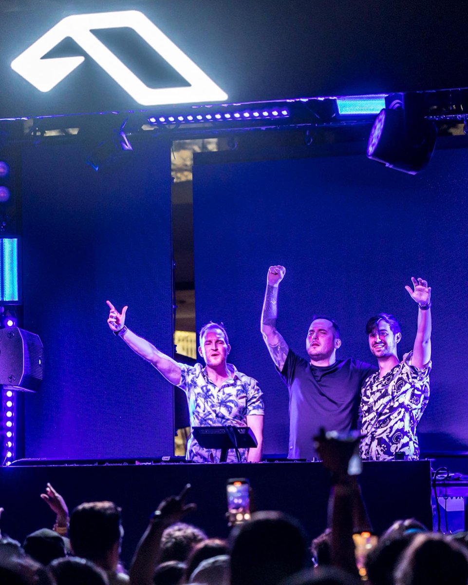 Alex Sonata & TheRio (@sonata_therio) on Twitter photo Unique moments with <a href="/andrewbayer/">Andrew Bayer</a> last weekend in Miami! 🫶🏻
Our “Equal” remix is out now 👇🏻
anjunabeats.co/qalwron
<a href="/Anjunabeats/">Anjunabeats</a> Unique moments with <a href="/andrewbayer/">Andrew Bayer</a> last weekend in Miami! 🫶🏻
Our “Equal” remix is out now 👇🏻
anjunabeats.co/qalwron
<a href="/Anjunabeats/">Anjunabeats</a>