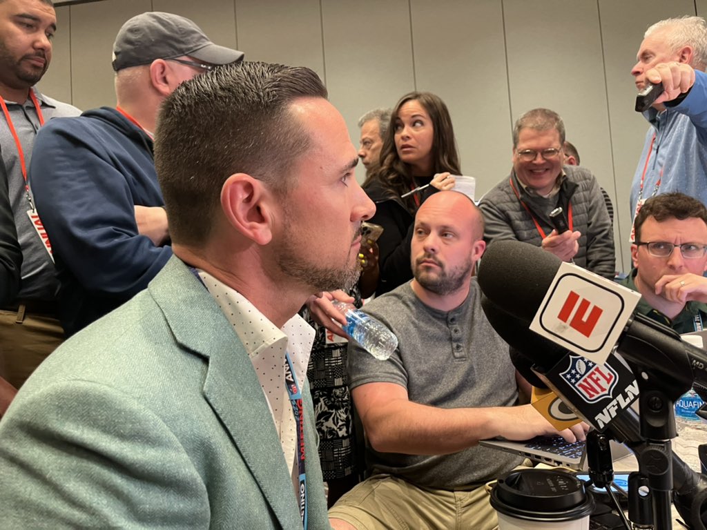 mattschneidman's tweet photo. Matt LaFleur on Jordan Love: “We all have to kind of temper our expectations for him.” https://t.co/1om9UuCLtB