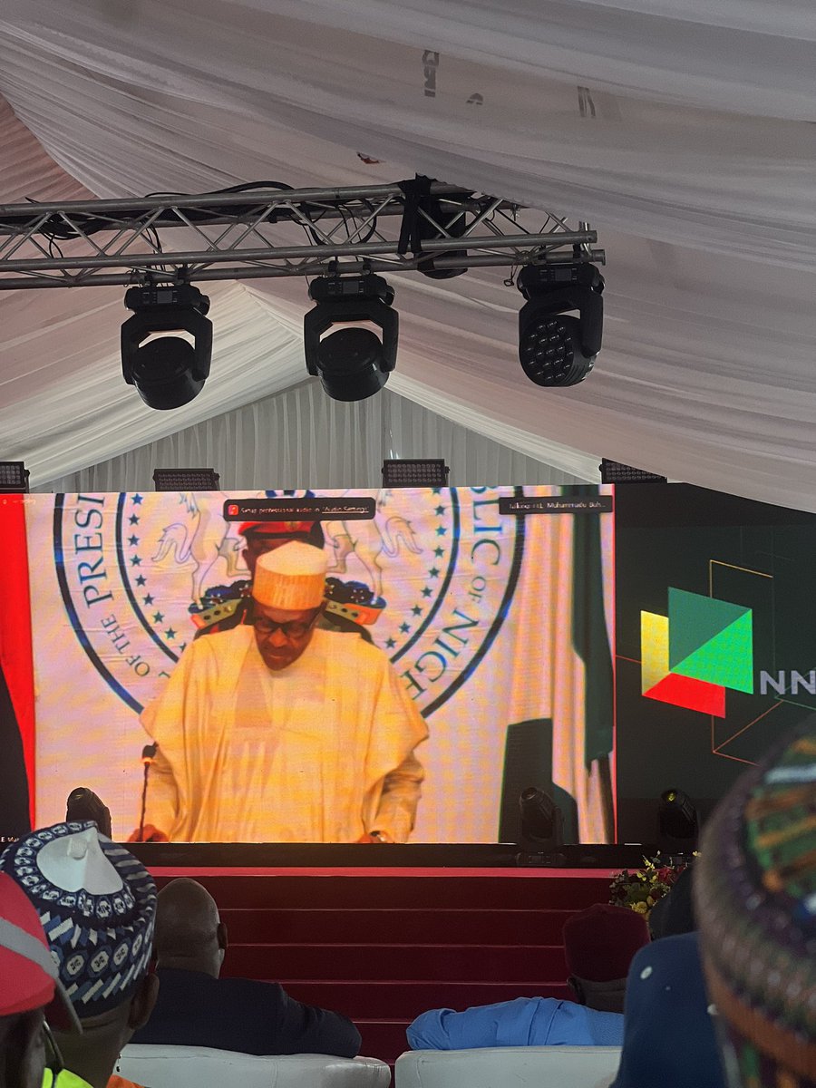 ArewaFactsZone's tweet photo. Live at the Presidential Flag-off of the spud-in of Ebenyi -A Well, in Obi Local Govt, Nassarawa State Nigeria.

Another stride by the @Mbuhari administration in the expansion of the Frontier basins in Nigeria. 

May Nigeria win https://t.co/okKA1VwHj5