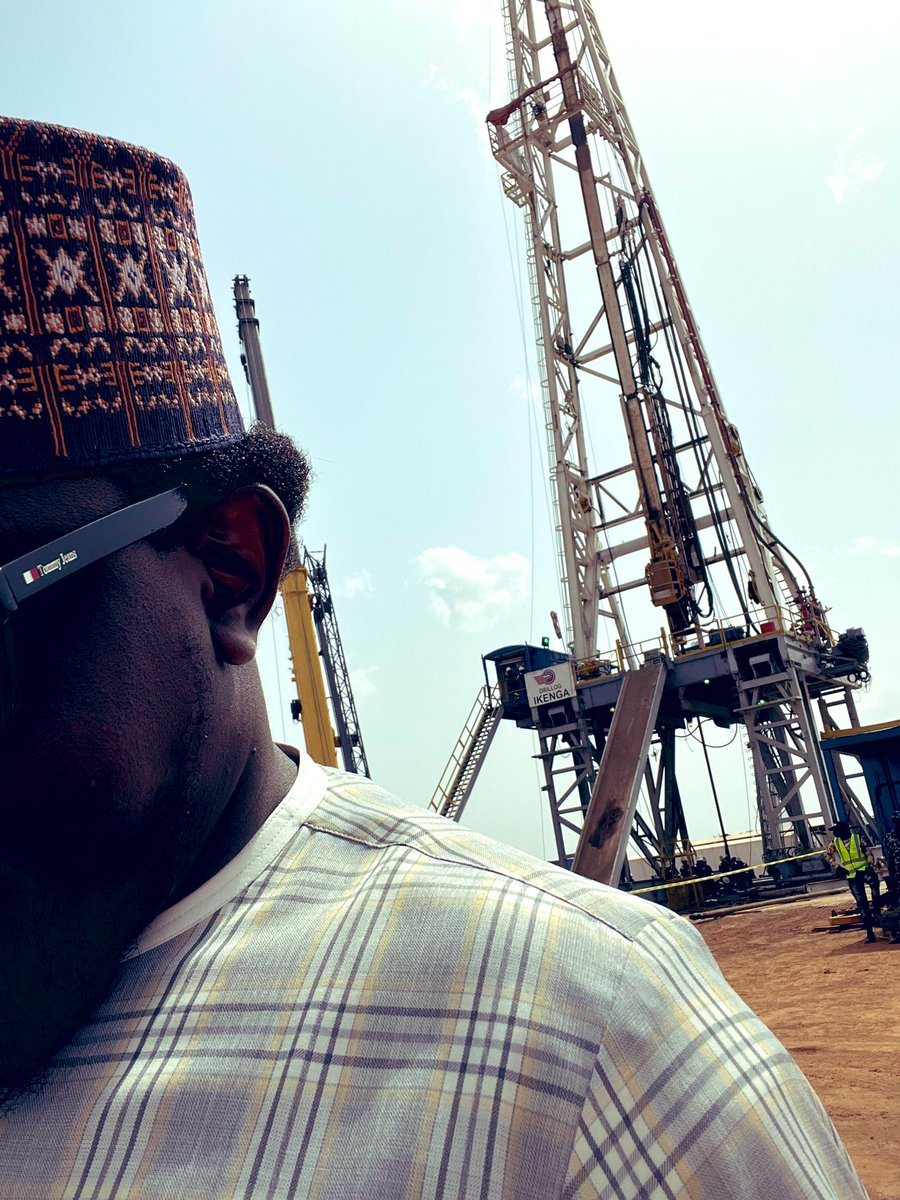 ArewaFactsZone's tweet photo. Live at the Presidential Flag-off of the spud-in of Ebenyi -A Well, in Obi Local Govt, Nassarawa State Nigeria.

Another stride by the @Mbuhari administration in the expansion of the Frontier basins in Nigeria. 

May Nigeria win https://t.co/okKA1VwHj5